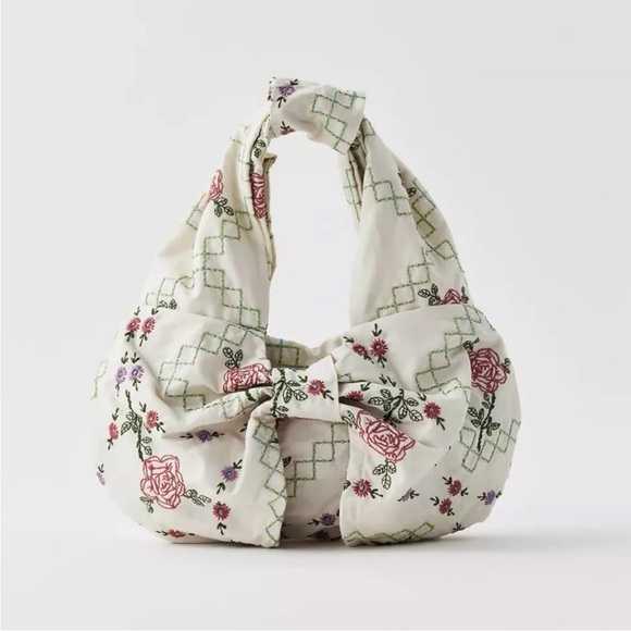 Urban Outfitters Kimchi Blue Embroidered Bow Baguette Bag - Picture 1 of 16